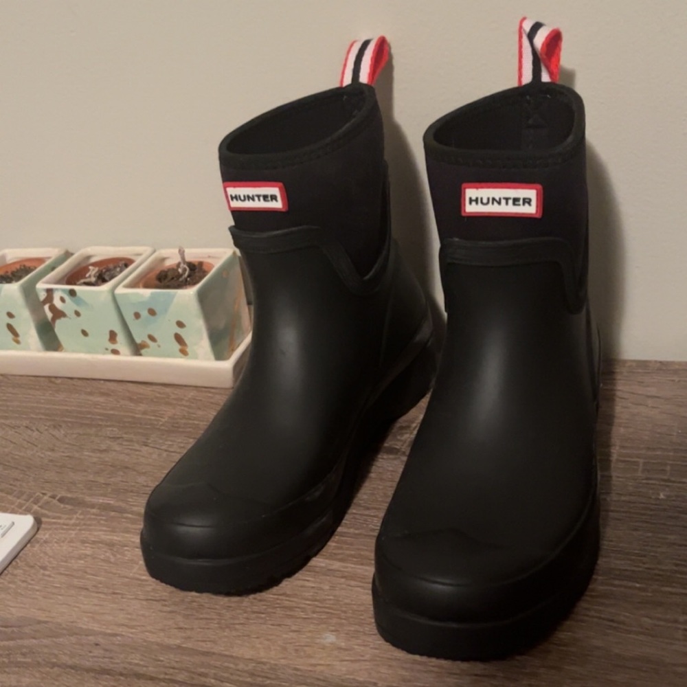 HUNTER BOOTS